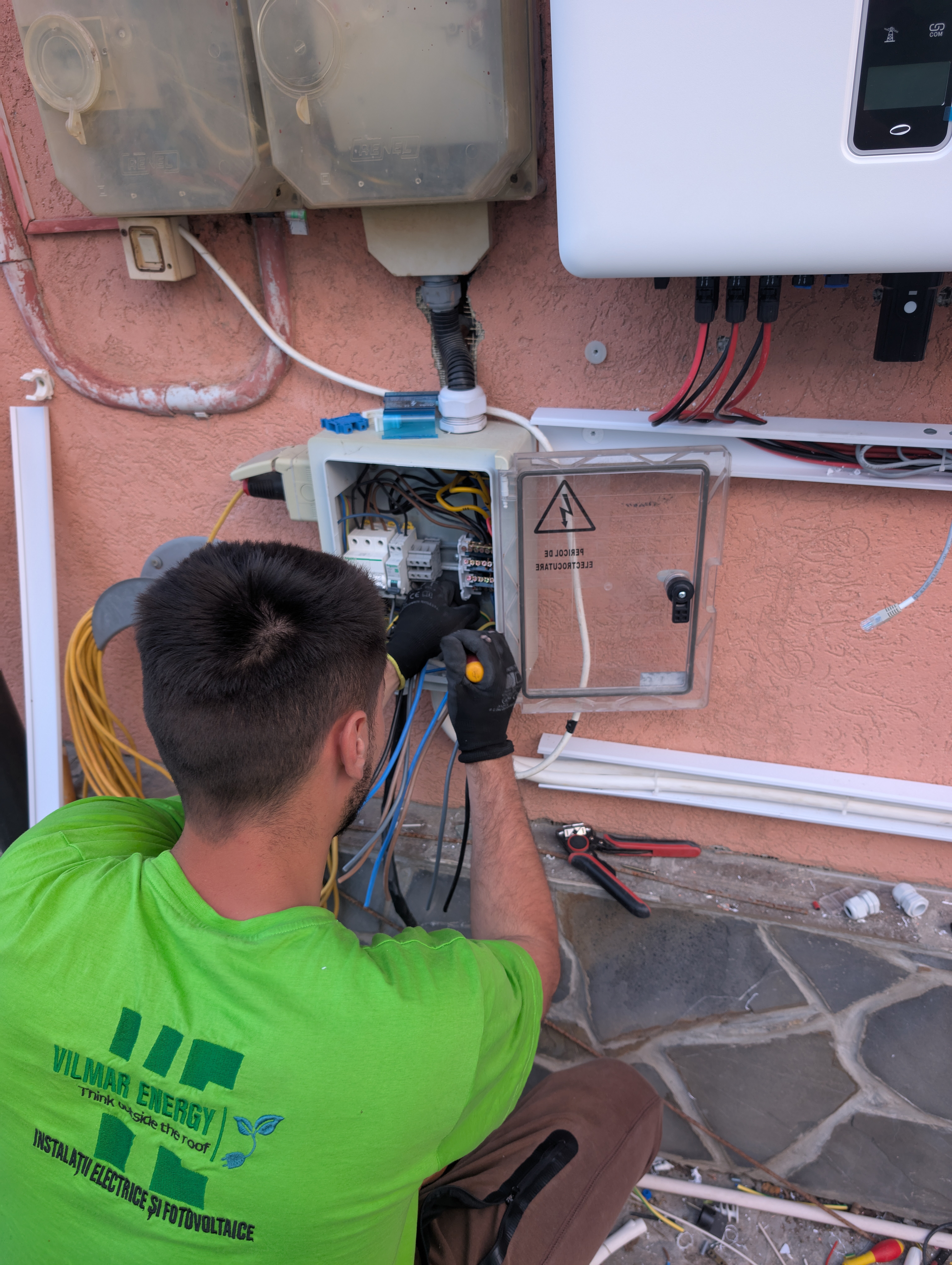 Instalație electrică în execuție